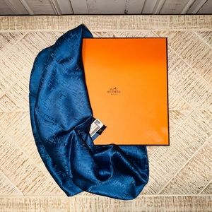 H Dedale pocket square 45